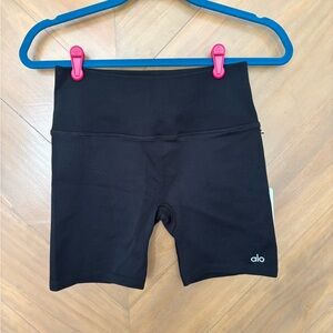 ALO Yoga Ribbed Black Shorts